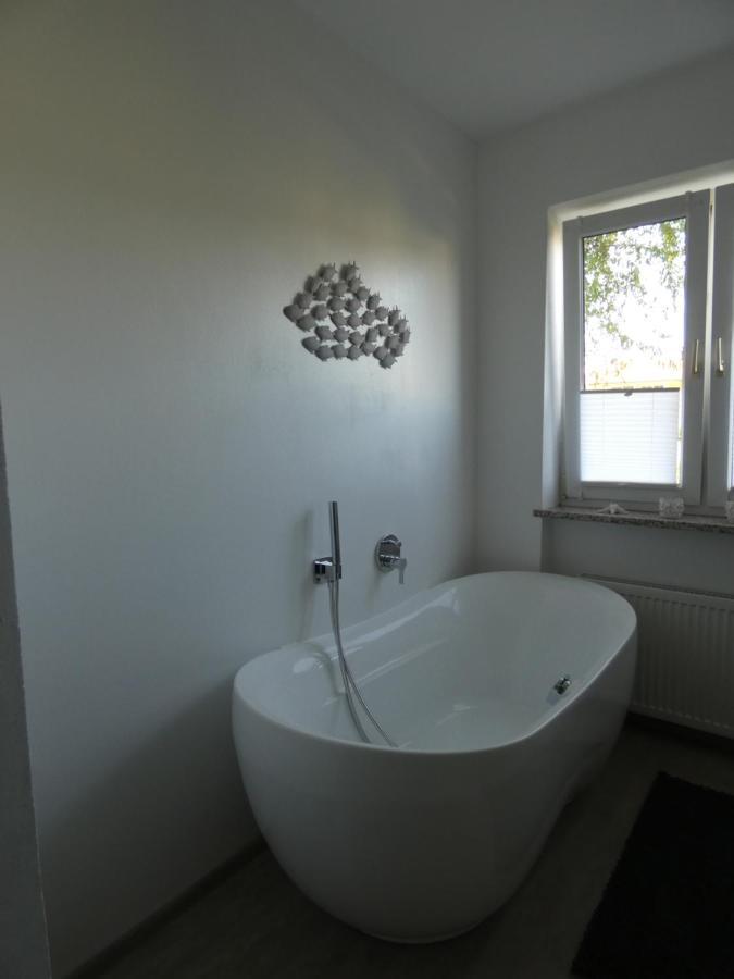Gartenwohnung Juliana Gstadt Laeufers Chiemsee Holiday Home Gstadt am Chiemsee Esterno foto