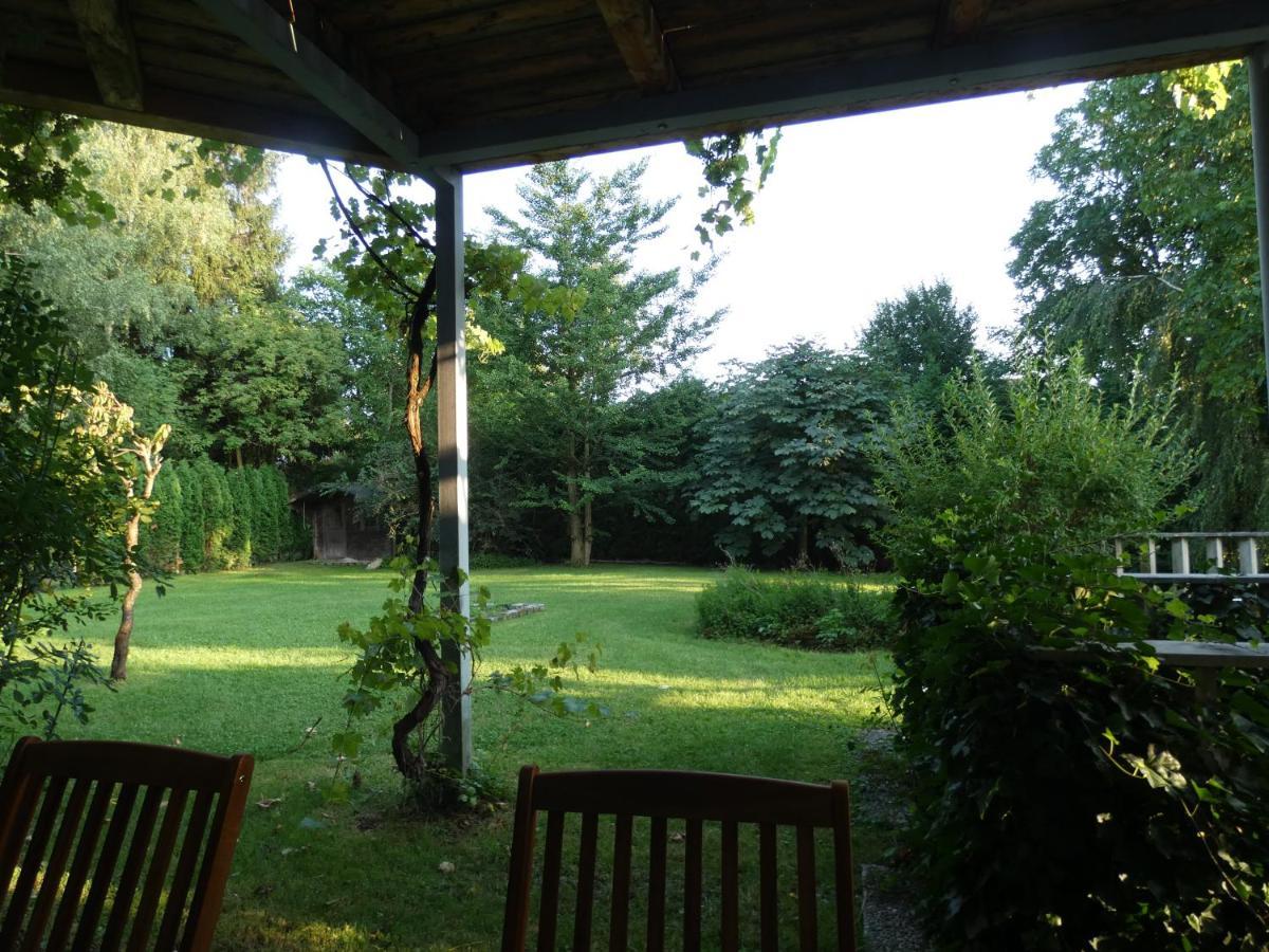 Gartenwohnung Juliana Gstadt Laeufers Chiemsee Holiday Home Gstadt am Chiemsee Esterno foto